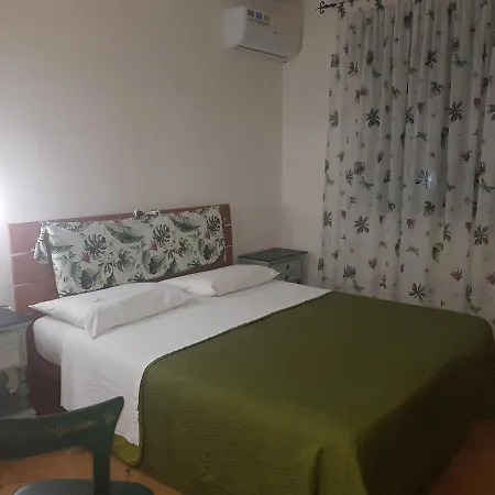 Katari Bed and breakfast