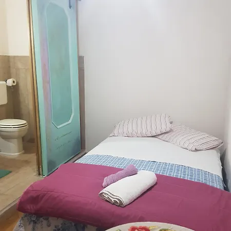 Katari Bed and breakfast